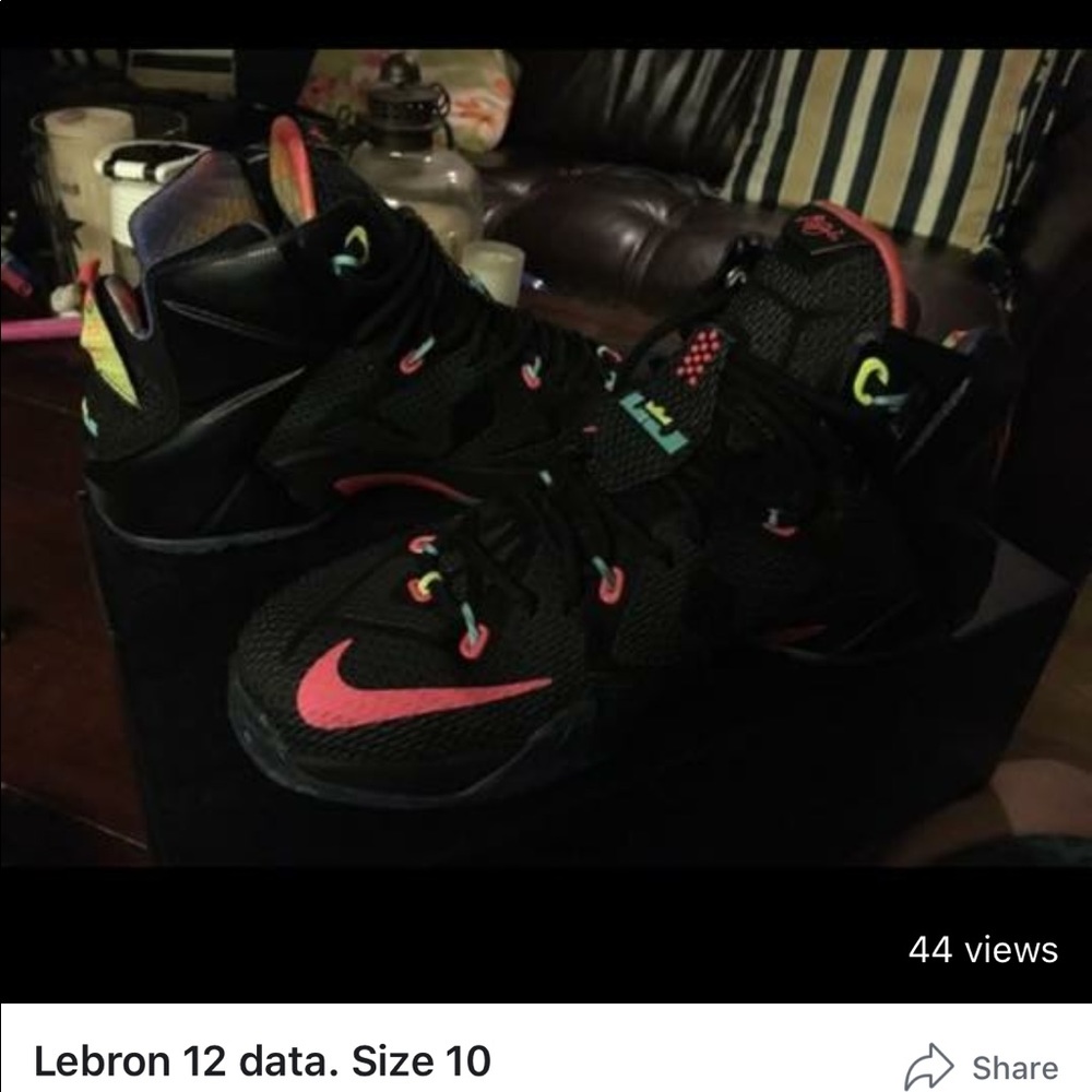 Lebron data 12 size 10